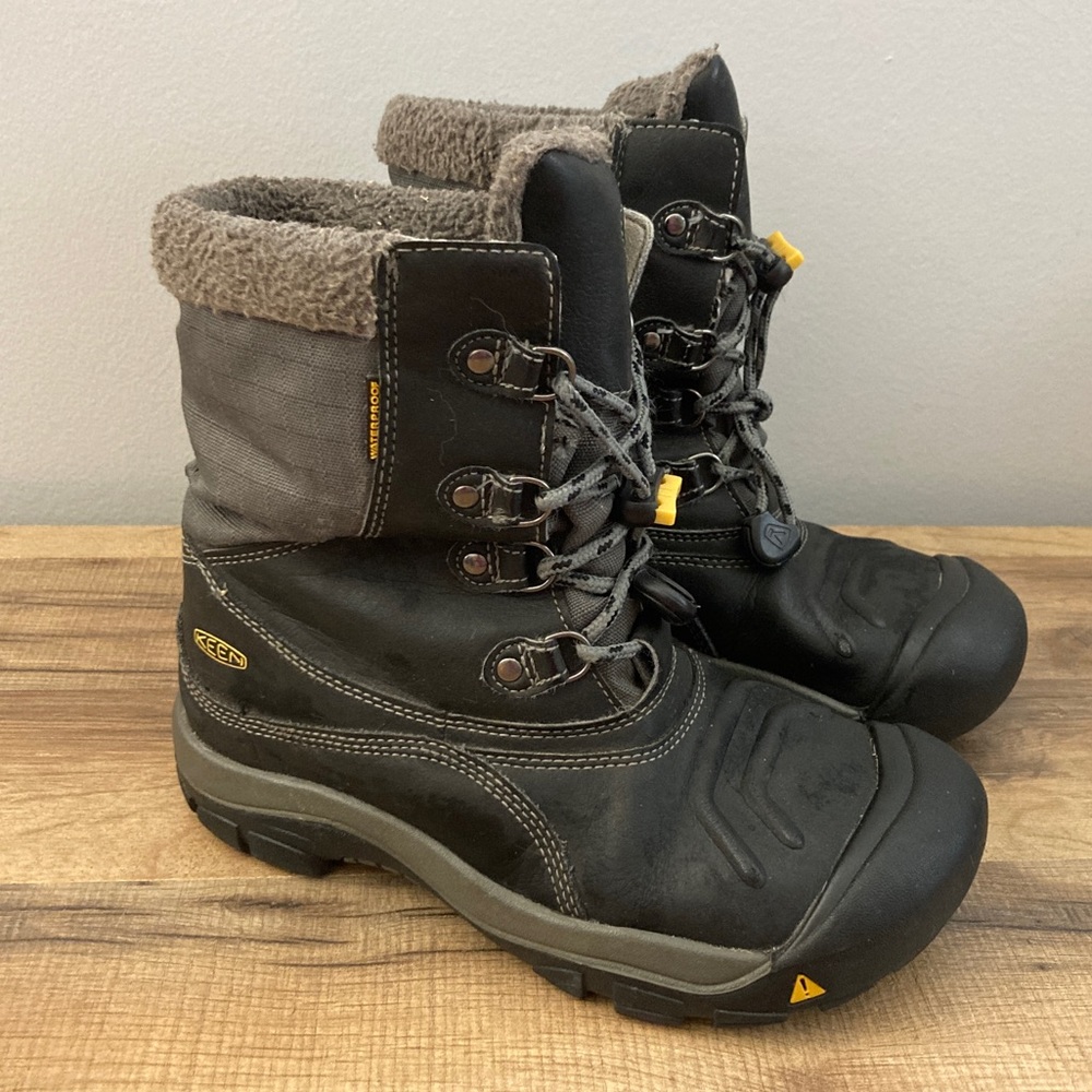 Keen Youth Big Kids Basin Waterproof Insulated Winter Snow Boots